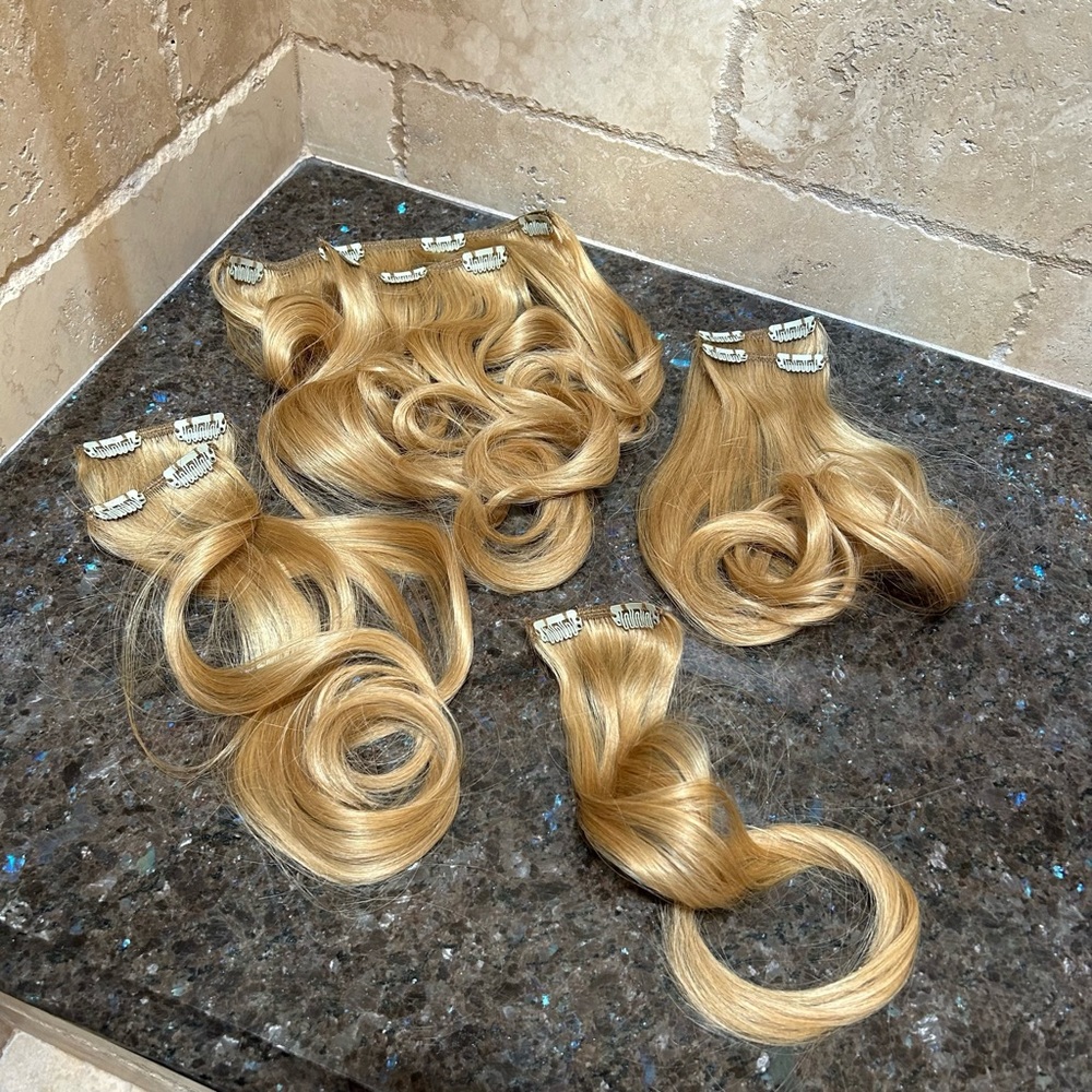 Blonde “real hair” 7pc clip-in hair-extensions